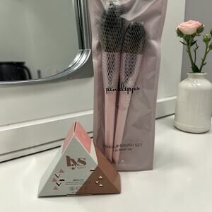 Pink lipps Makeup Brush Set & LYS Beauty Triple Fix Powder Bundle